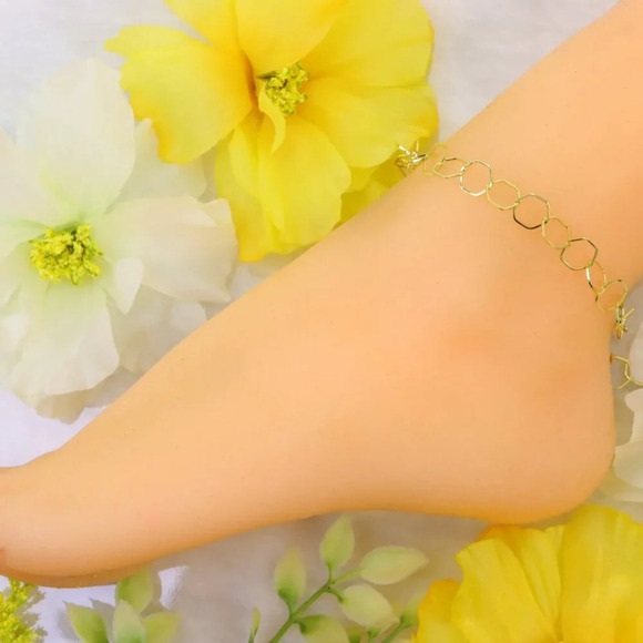 Minimalist Anklet, Sleek & Modern Design, Women’s Fashion, YC110393-A - Picture 6 of 10